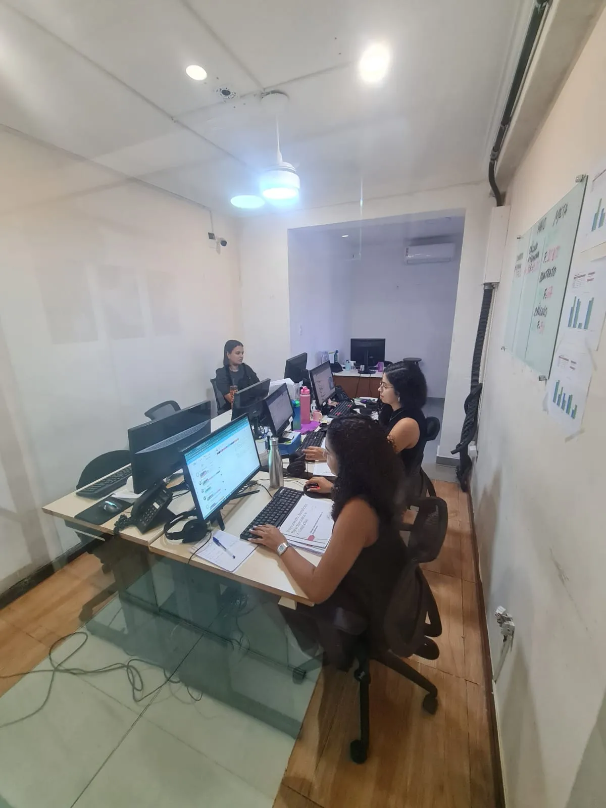 Equipe Aposente em ambiente operacional