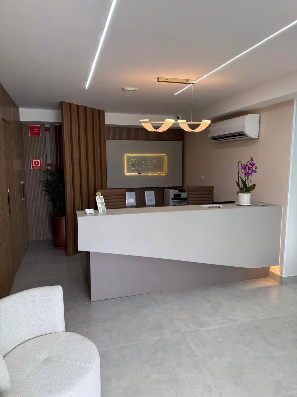 Recepção Moderna Lumina Odontologia