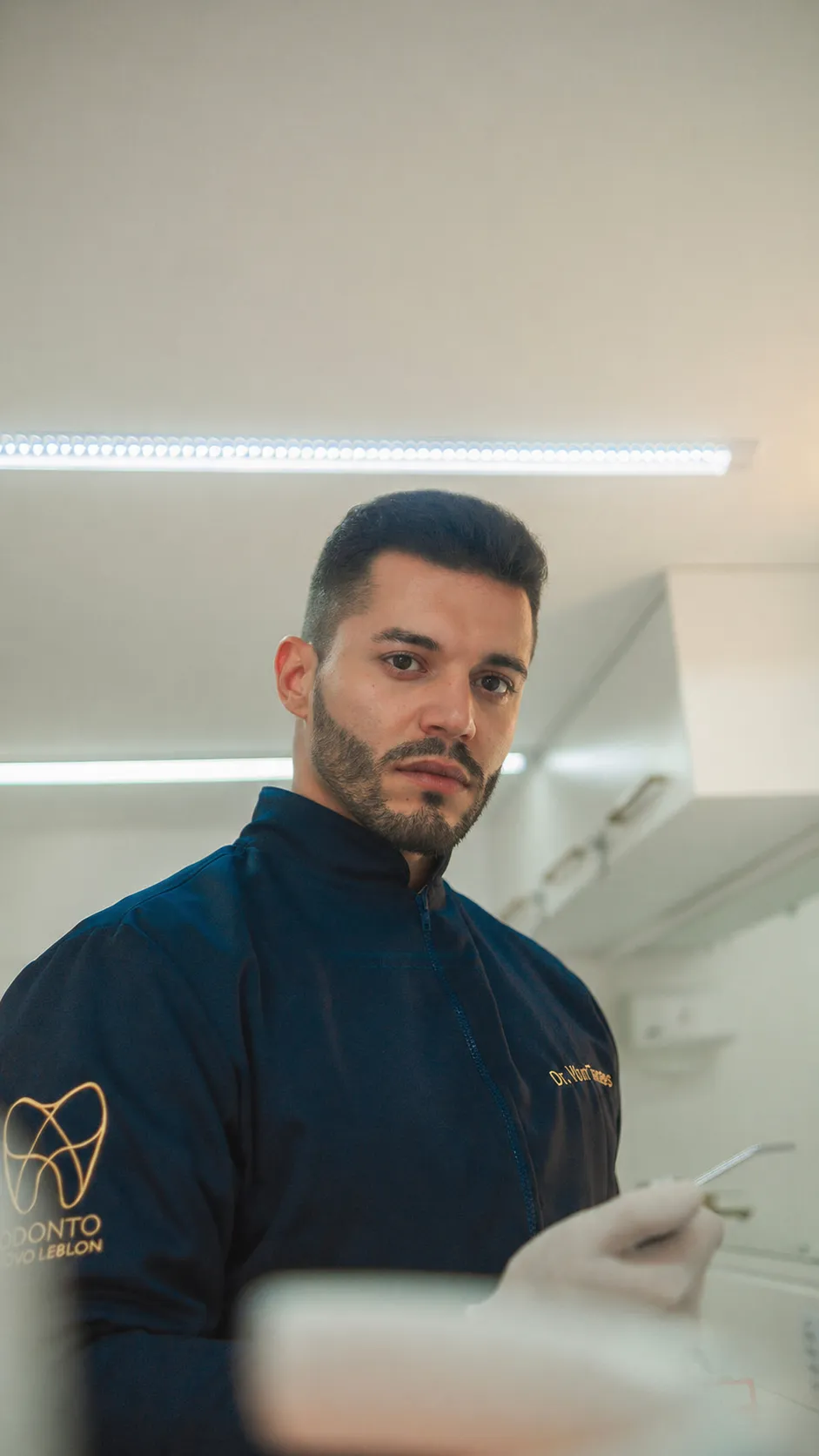 Dr. Vitor Tavares